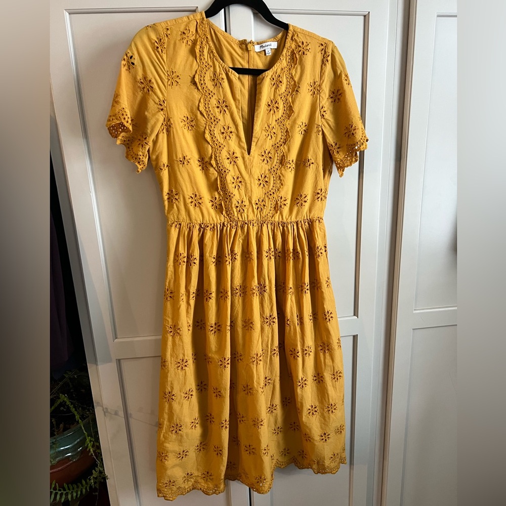 Madewell Scalloped‎ Eyelet Mustard Midi Dress Sz 6